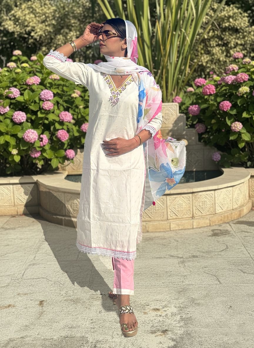 White muslin cotton suit